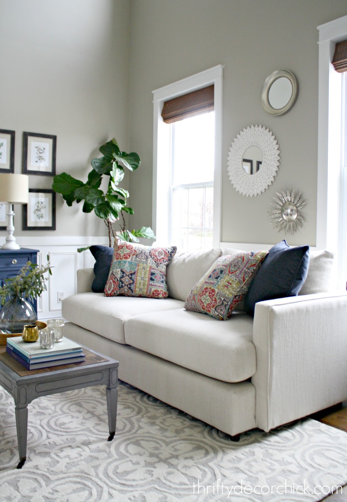 Our new sofa in the living room! | Thrifty Decor Chick | Bloglovin’